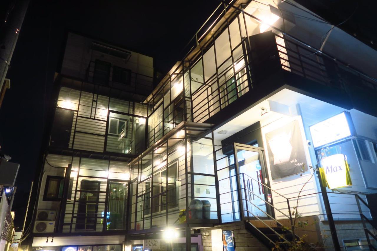 Inno Guesthouse & Bar Hongdae Сеул Экстерьер фото
